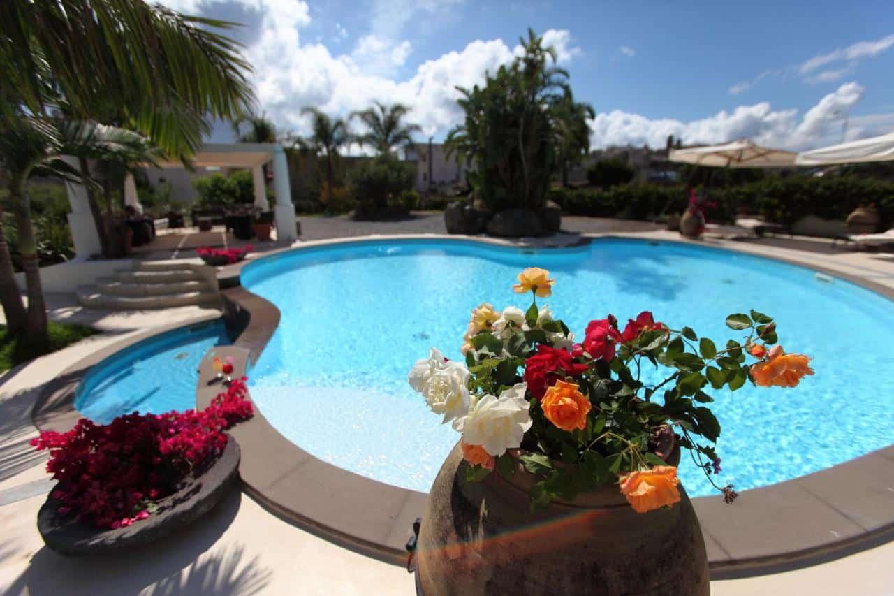 where to stay in the Aeolian Islands