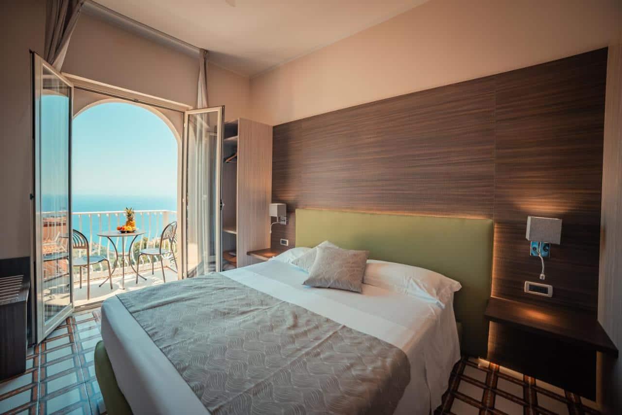 where to stay in Taormina
