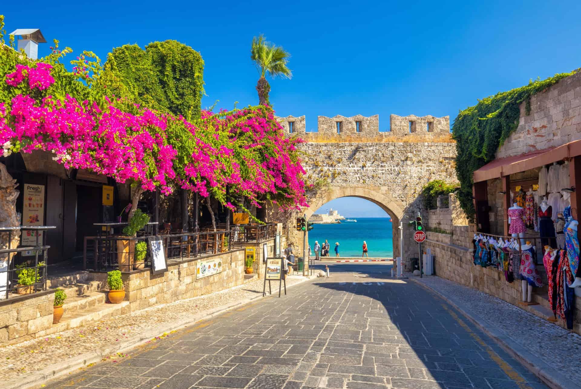 where to stay in rhodes town