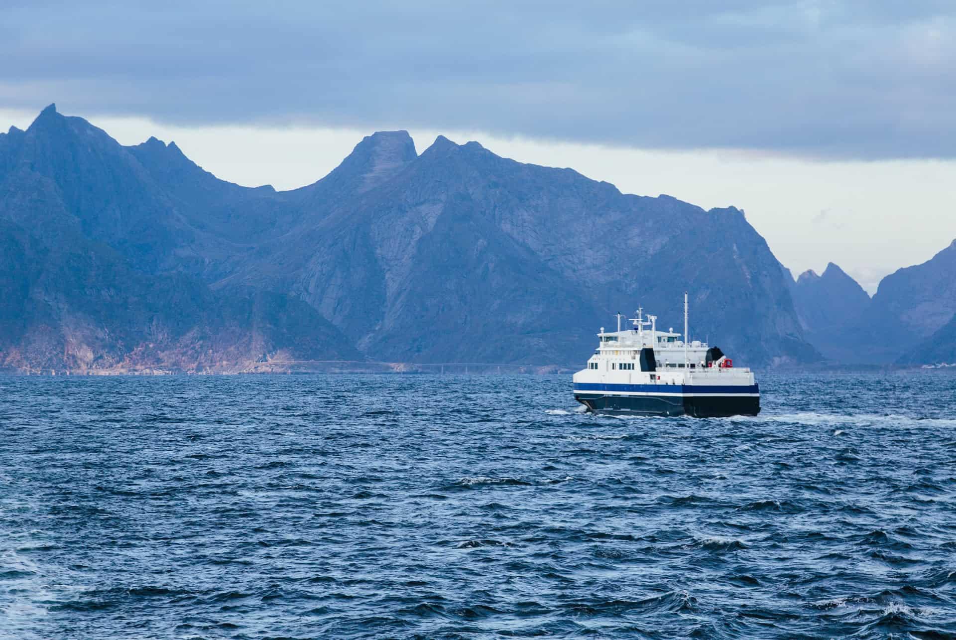 traveling to Iceland by ferry
