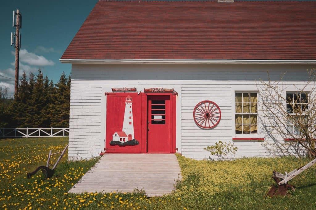 Discover Quebec Maritime on the Lighthouse Route