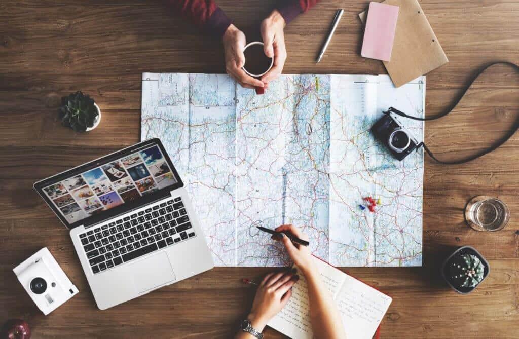 How to Prepare for Your Trip Using Social Media